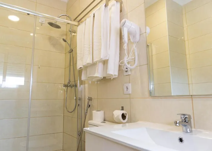 Vendégház Residencial Do Areeiro 2*