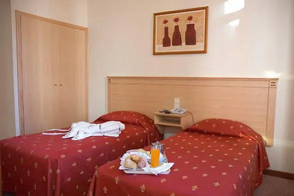 Vendégház Residencial Do Areeiro 2*