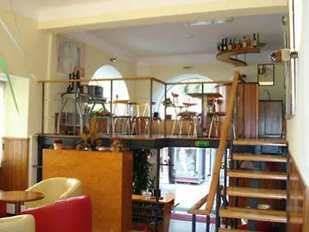 Vendégház Residencial Do Areeiro 2*