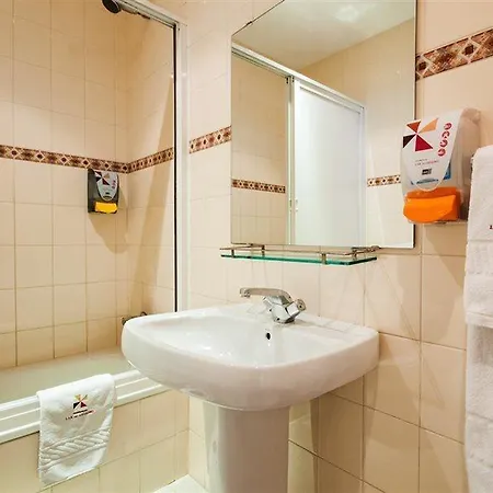 Πανσιόν Residencial Do Areeiro 2*